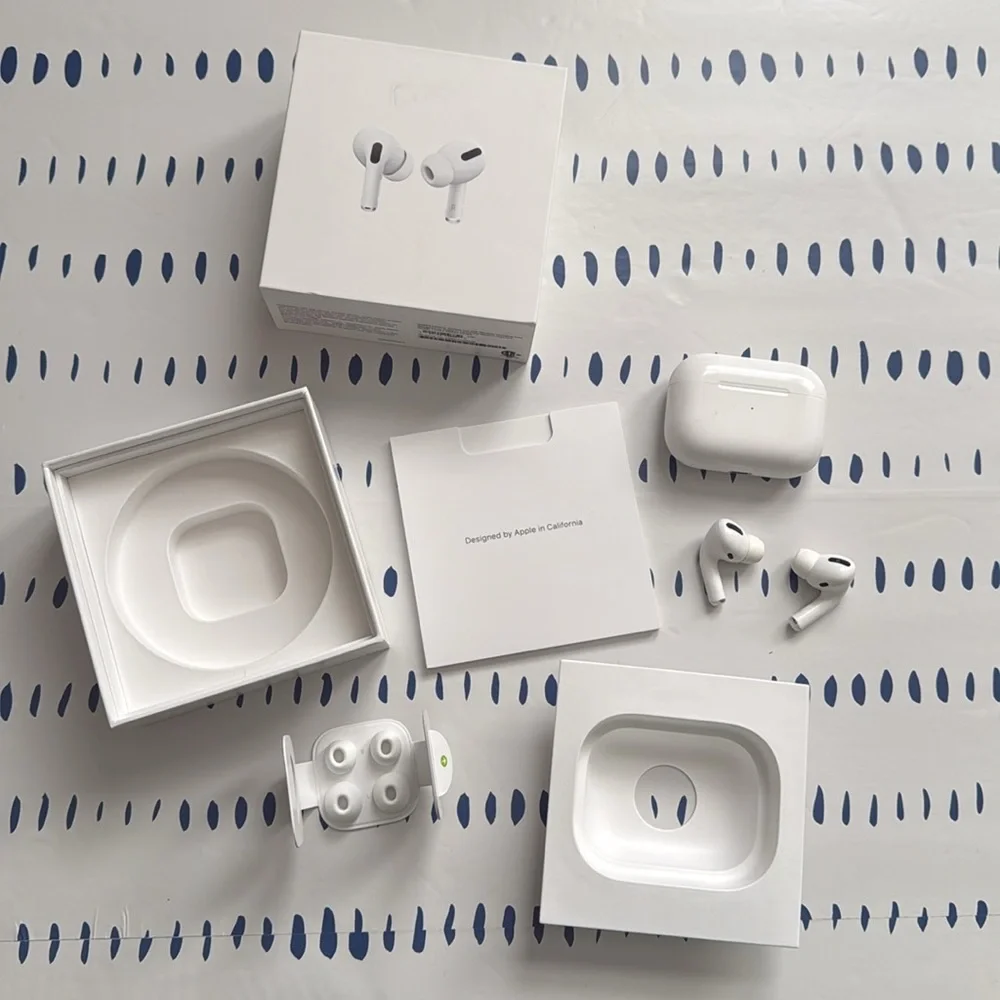 Apple AirPods Pro with Wireless Charging Case